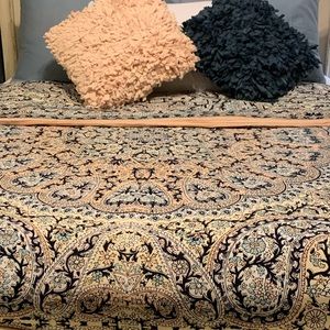 Urban Outfitters King Size Comforter with Shams.